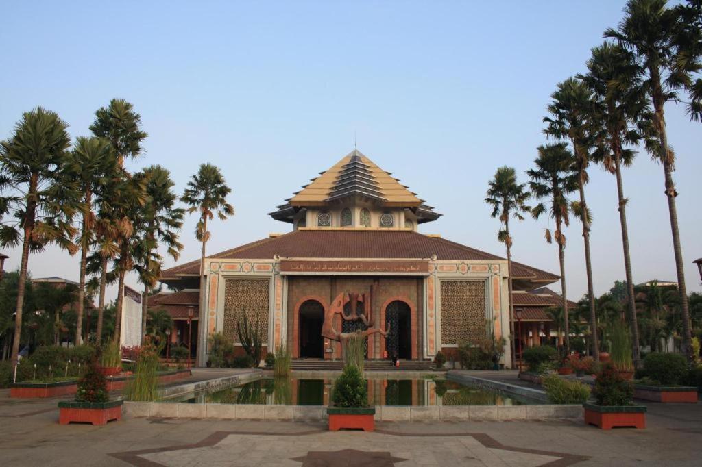 Grand Sarila Hotel Yogyakarta Kejayan Exterior photo